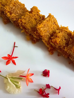 மாம்பழ தேங்காய் பர் ஃபி (Mambala Thengai Barfi Recipe in Tamil) செய்முறை முக்கிய புகைப்படம்
