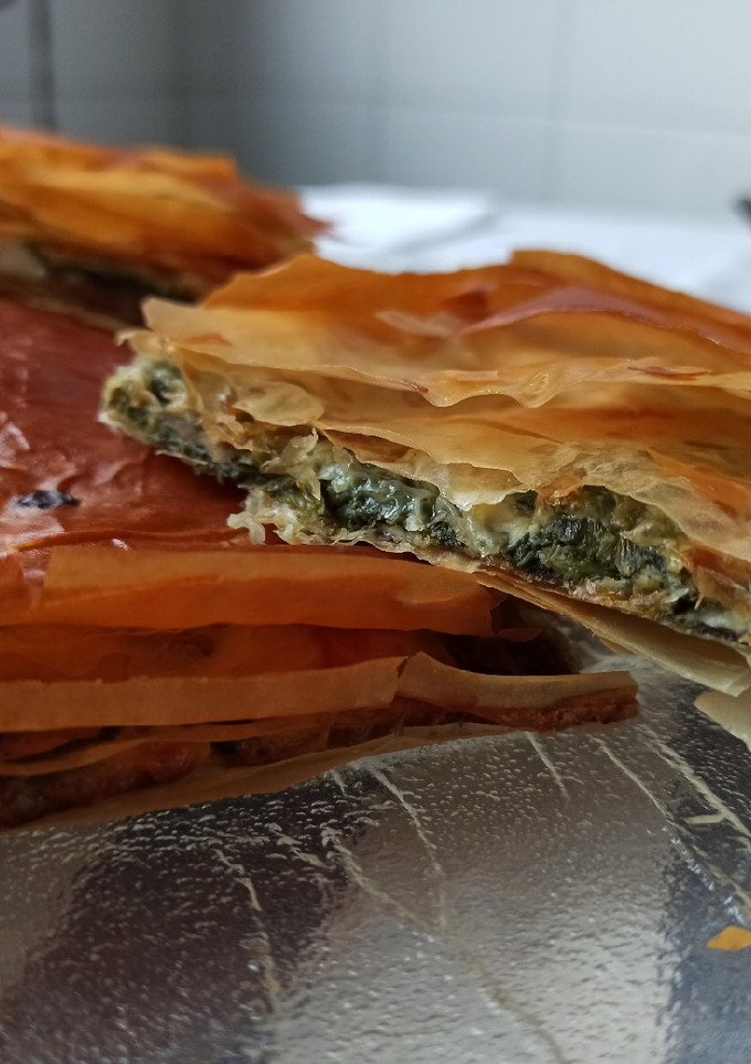 Una foto de Spanakopita. Pastel griego de espinacas