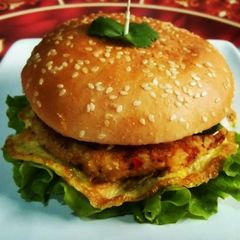 A picture of Crispy Aloo Tikki Burger 🍔😋.