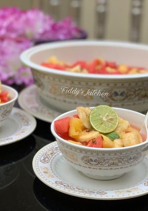 A picture of Fruit salad 2.