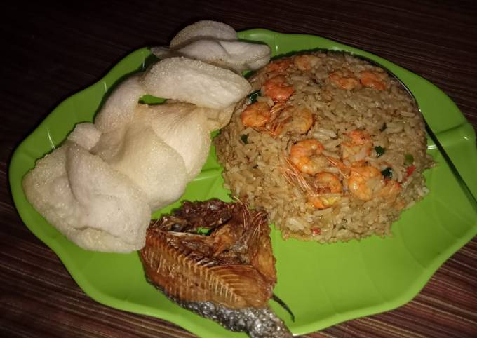 Recipe: Yummy Nasi Goreng Terasi