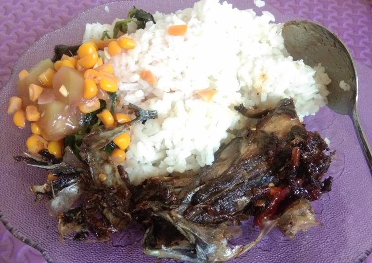 Tumis kering ikan bumbu dèndeng