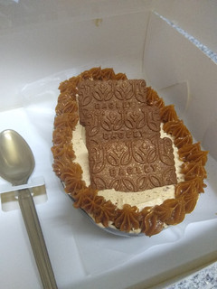 Una foto de Huevos de Pascuas rellenos con chocotorta