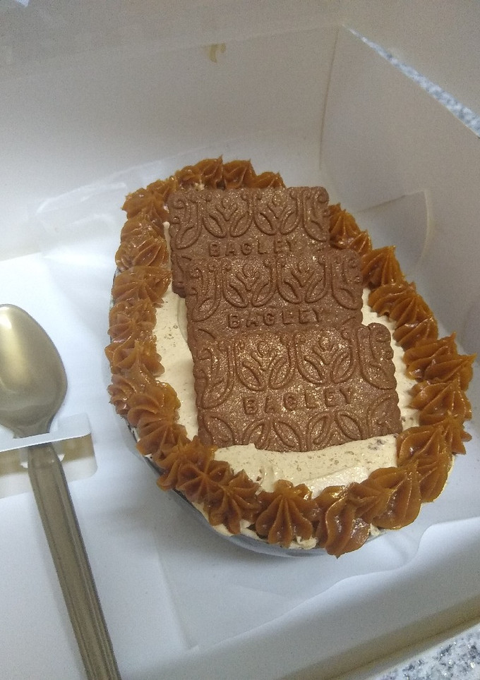 Una foto de Huevos de Pascuas rellenos con chocotorta