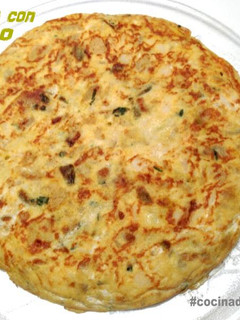 Una foto de Tortilla con migas de Bacalao