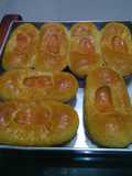 Roti gandum sosis lembut