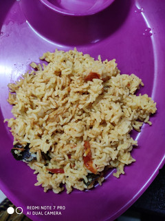 தக்காளி புலாவ் (Thakkali pulao recipe in tamil) செய்முறை முக்கிய புகைப்படம்
