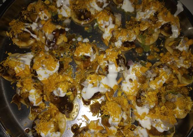 Leftover Chole Papdi Chaat Recipe By Dhruti Chaitanya Shah Cookpad