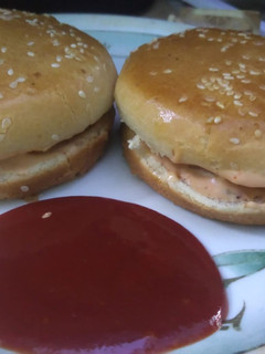 बर्गर (burger recipe in Hindi) रेसिपी मुख्य फोटो