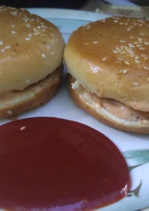 बर्गर (burger recipe in Hindi) रेसिपी मुख्य फोटो