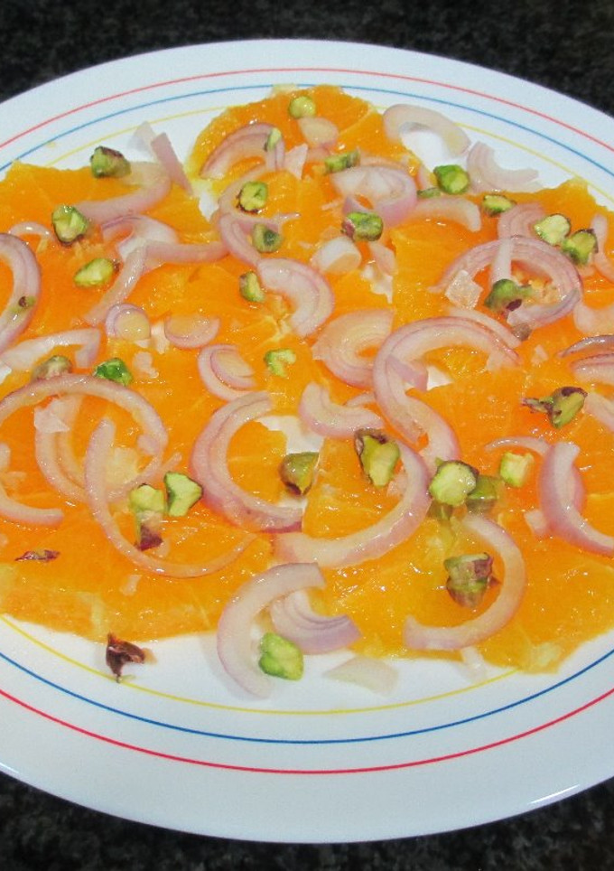 Una foto de Carpaccio de naranja- fácil