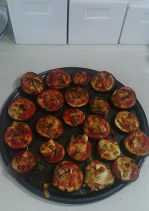 Una foto de Mini pizzas de Berenjena