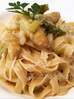 Una foto de Tagliatella con espárragos🤤