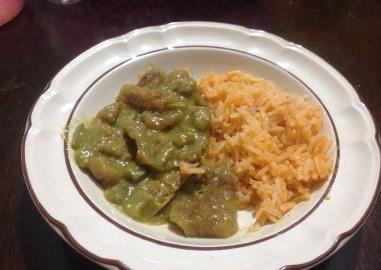 Chicharrón en salsa verde con nopales