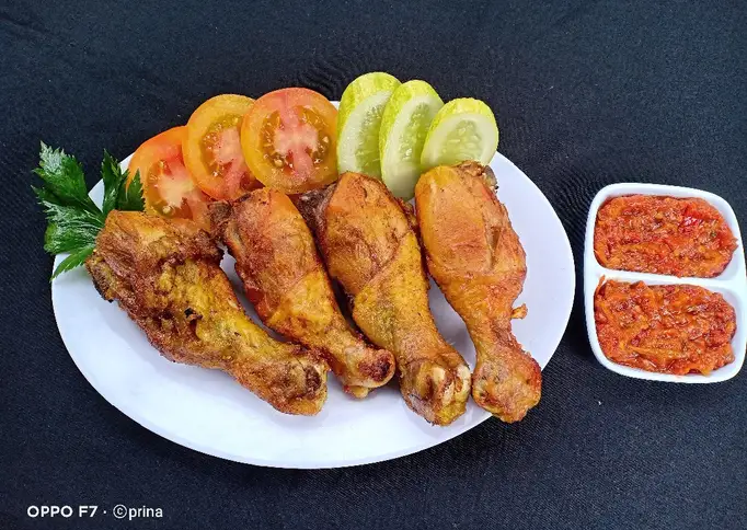 Ayam Goreng bumbu kuning