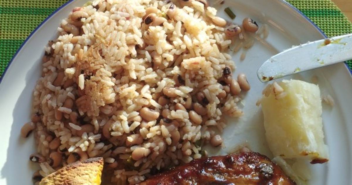 Costillas de cerdo BBQ con arroz de frijol de cabeza negra Receta de