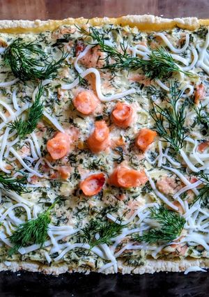 A picture of Salmon & Dill Pie.