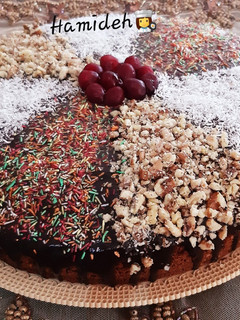 عکسی از دستور کیک زبرا با روکش شکلات🥧😊