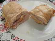 Una foto de pechuga rellena airfryer