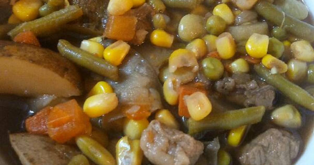 Hearty Vegetable Beef Soup Recipe by The Hungry Housewife - Cookpad