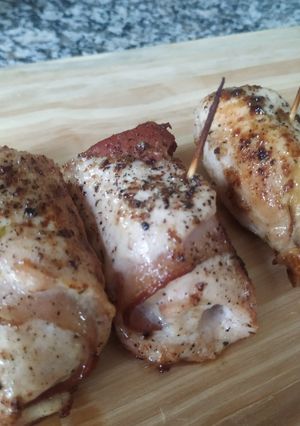 Una foto de Rolls de pollo y panceta al curry