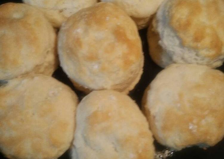 Steps to Make Homemade Cast Iron Skillet Biscuits from Central Florida