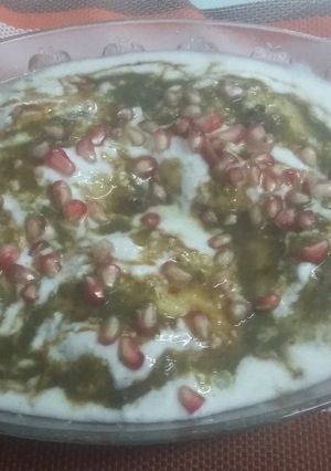 A picture of Moong dal dhokla chat.