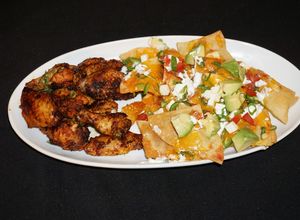 Una foto de ALAS DE POLLO MEJICANAS. JON STYLE