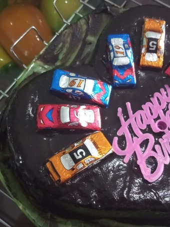 Cara Sederhana Menyiapkan Resep  Birthday Cake Simple with Ganache Chocolate yang Enak Banget, Enak