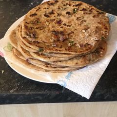 A picture of Gobi Paratha.