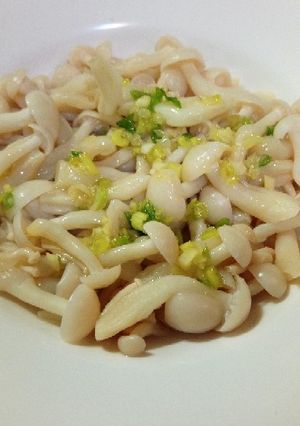 減醣料理百塔醬-香蔥油醋醬拌雪白菇 的食譜成品照片