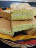 Pastel relleno de queso y azúcar