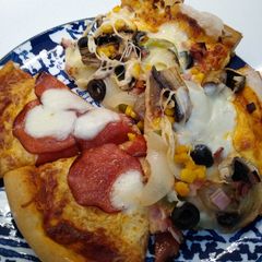 A picture of Pizza.