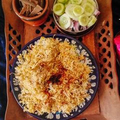 A picture of Yakhni Pulao.