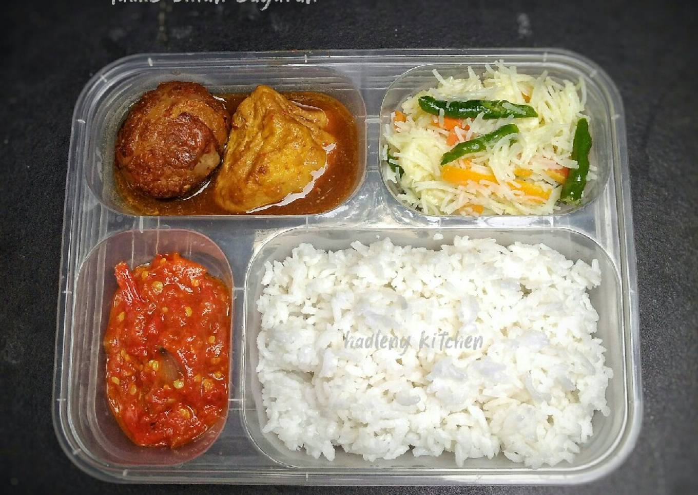 Nasi Campur (semur telur tahu + tumis bihun + sambal)