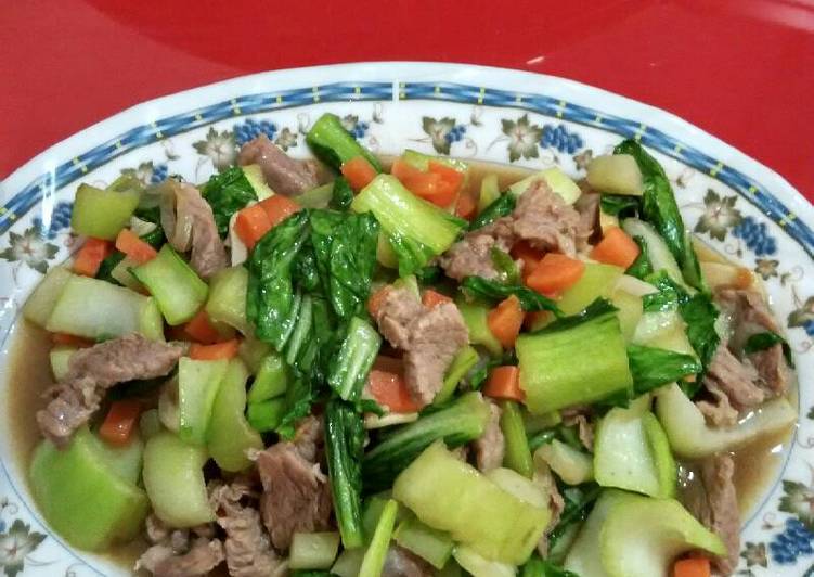 Resep daging sapi,cah sawi sendok,wortel,labu siam(saos tiram) yang Enak Banget