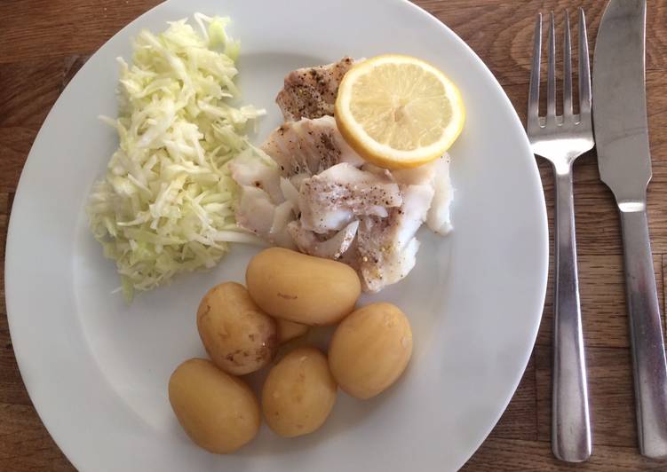 Recipe: Appetizing Bagt hvid fisk med hyldeblomst og citron