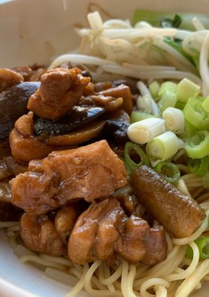 Foto resep Holly's fav: Mie Ayam Jamur lebih enak dari biasanya 😎 bahan simple, masaknya cepet