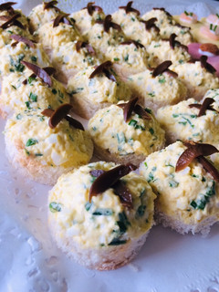 Una foto de Pasta de huevo con ciboullete