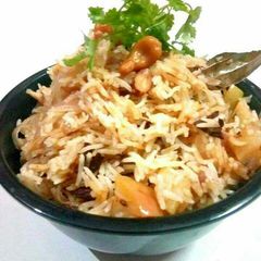 A picture of Green apple pulao.