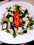 Misticanza di Verdure Crude Nocciole Pomodorini Ravanelli Porcini Crudi Olive Nere e Sale al Limone