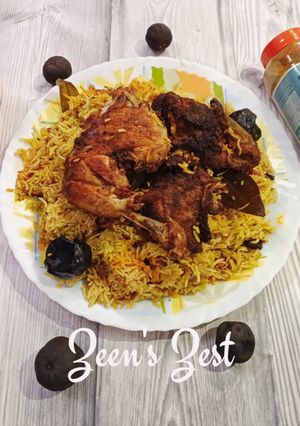 A picture of Madhbi Chicken - Traditional Yemeni Rice Dish.
