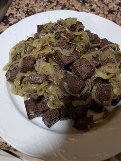 Una foto de Sangre encebollada