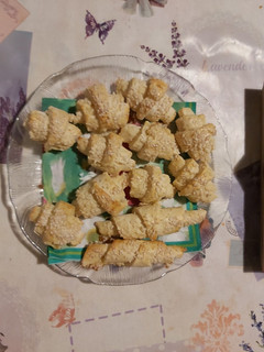 Glutén és laktózmentes vajas croissant recept fotója