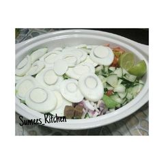 A picture of Lettuce with boiled egg.