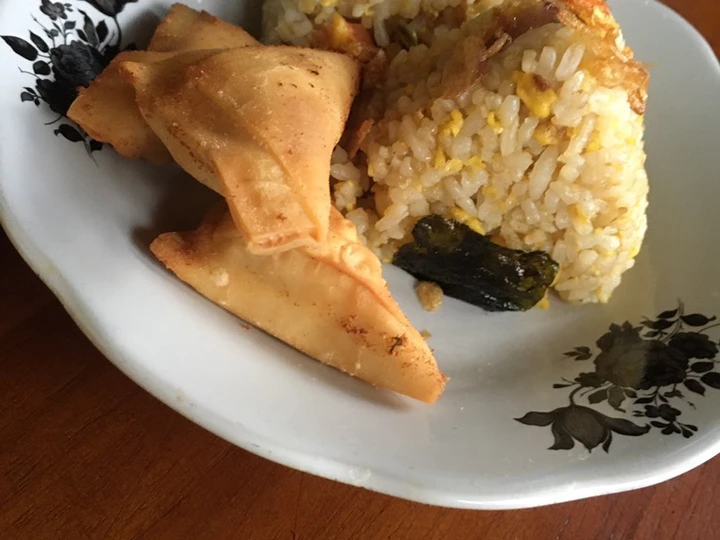 Langkah Mudah untuk Membuat Resep  Onigiri Nasi Goreng Kencur -PGBA Mgg 17 yang Lezat, Enak Banget