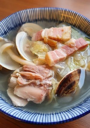 【透食】干貝蛤蜊蒜頭雞湯（電鍋版） 的食譜成品照片