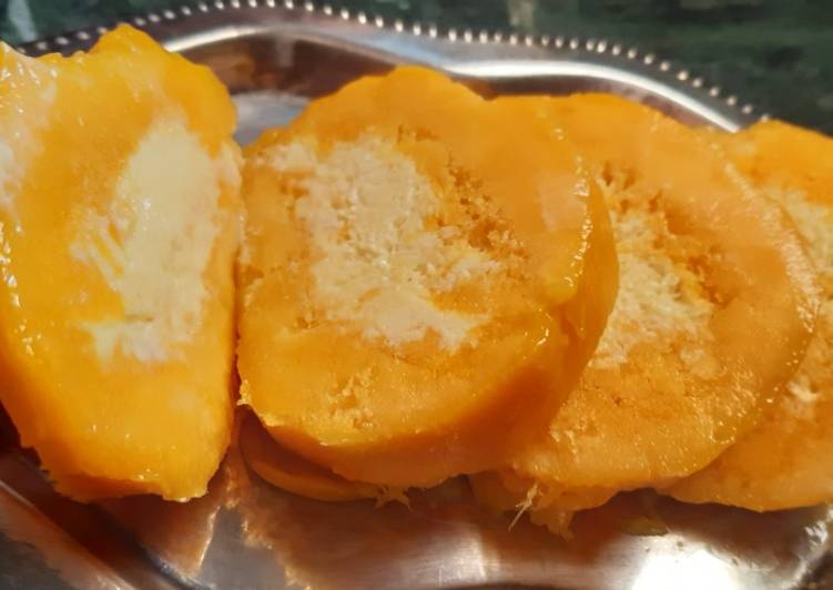 Mango stuffed kulfi