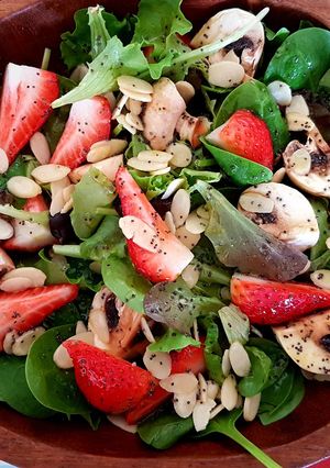 Foto principal de Ensalada de Espinacas y Fresas