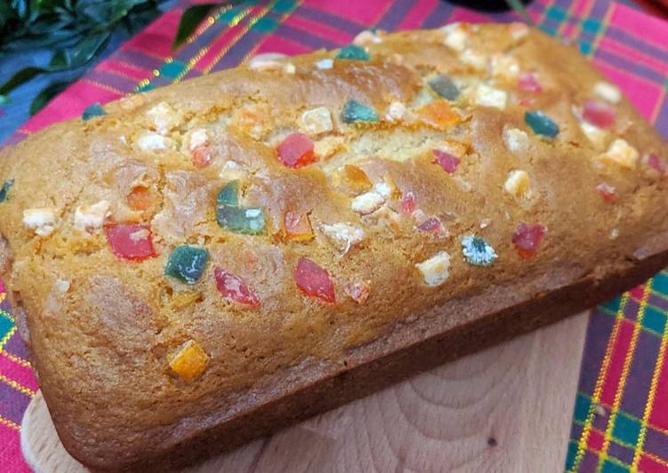 Eggless tutti fruiti cake